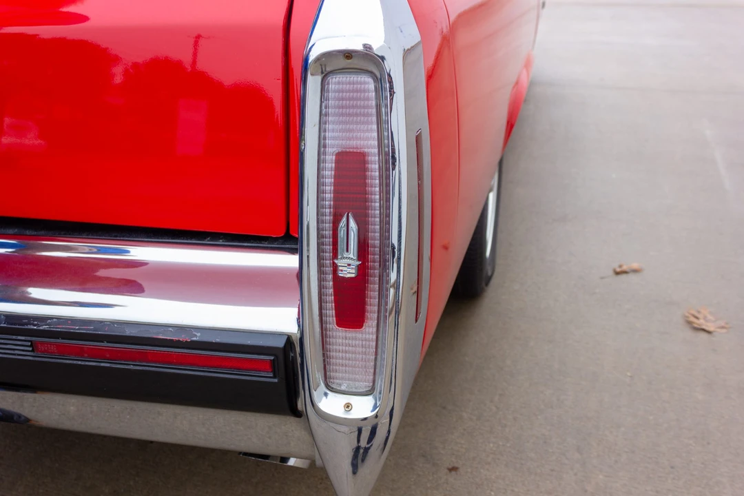 1984 Cadillac Brougham - Image 16 of 31