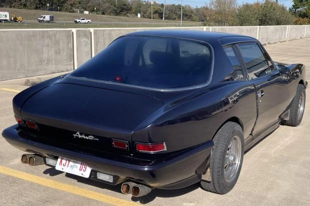 1989 Studebaker Avanti - Image 2 of 8