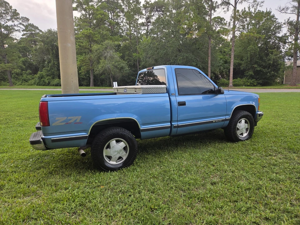 1997 Chevrolet Silverado - Image 20 of 31
