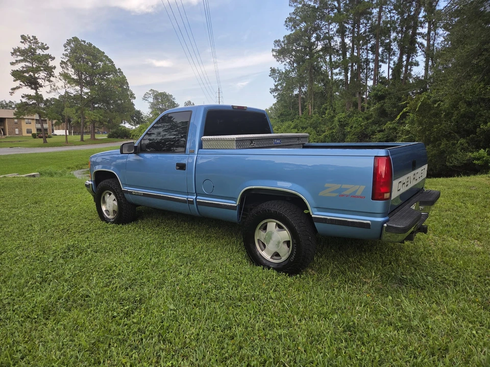 1997 Chevrolet Silverado - Image 12 of 31
