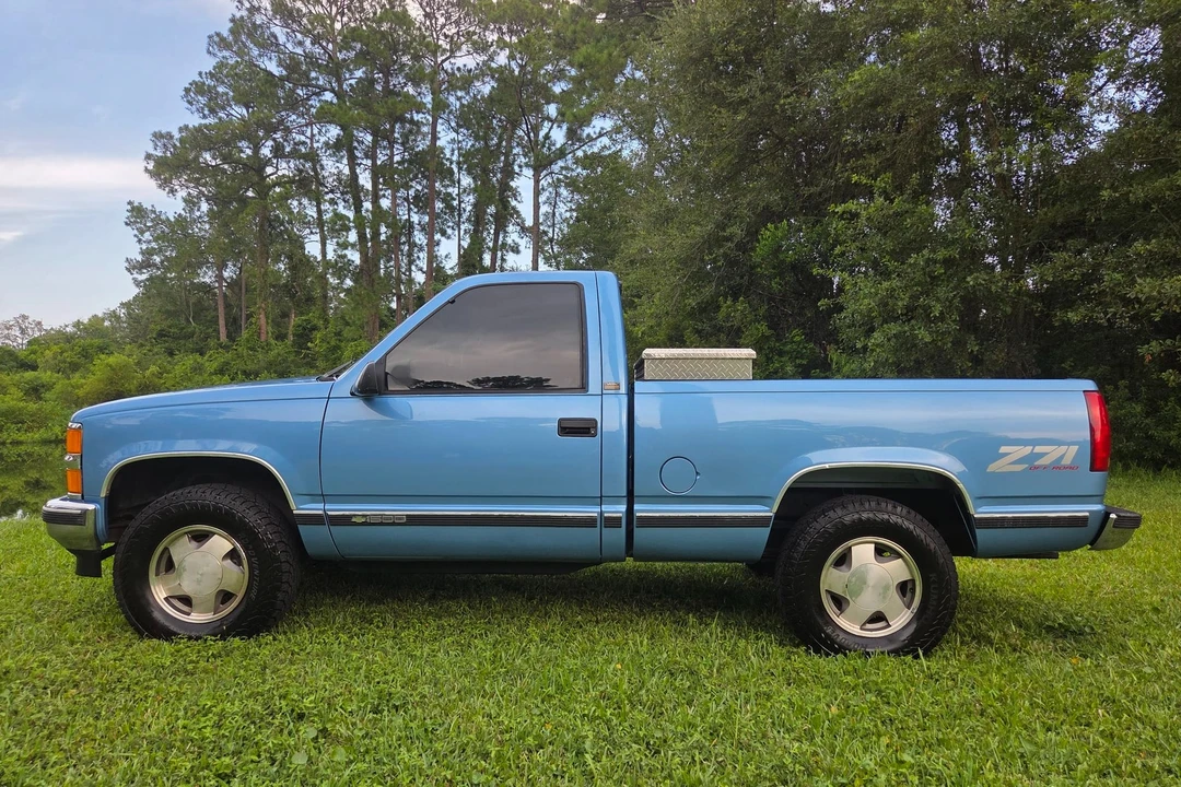 1997 Chevrolet Silverado - Image 9 of 31