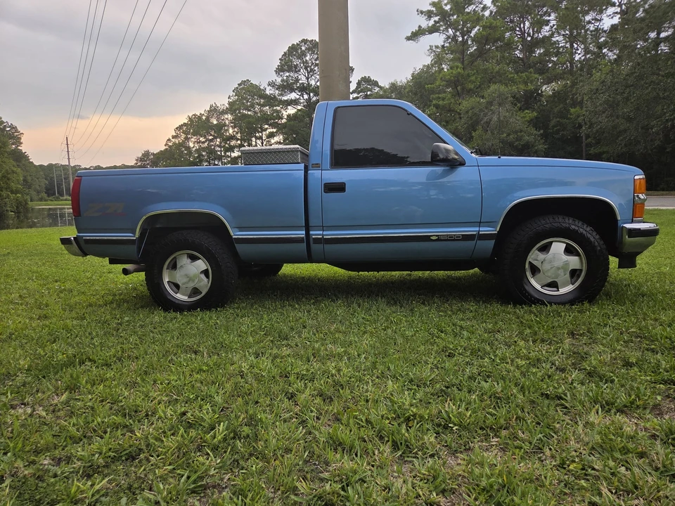 1997 Chevrolet Silverado - Image 21 of 31