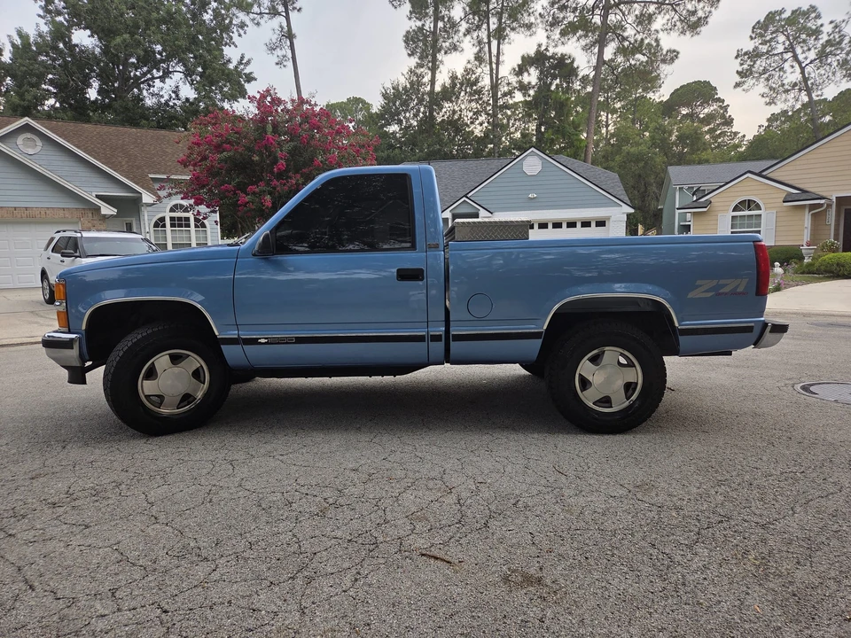 1997 Chevrolet Silverado - Image 10 of 31
