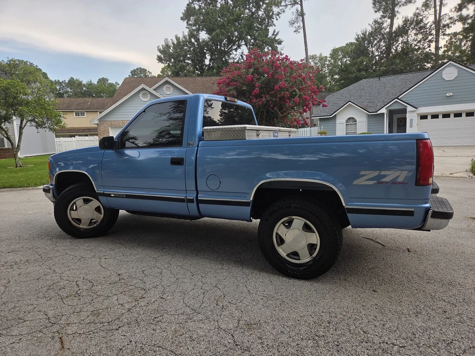 1997 Chevrolet Silverado - Image 11 of 31