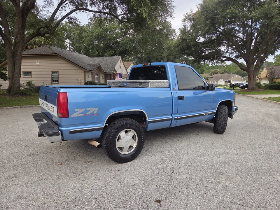 1997 Chevrolet Silverado - Image 19 of 31