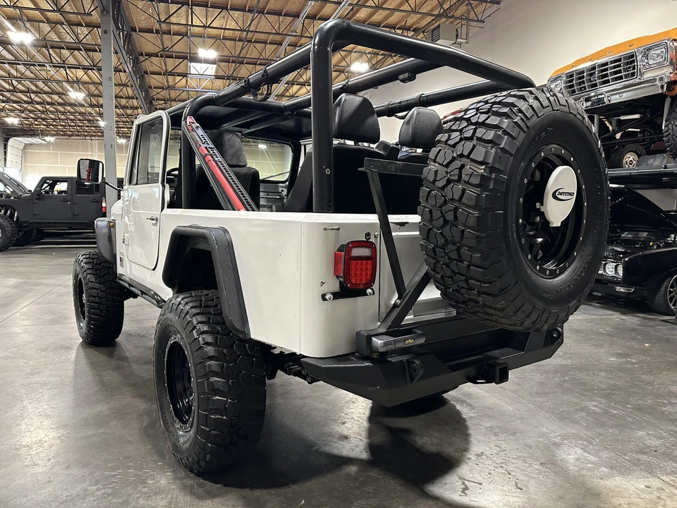 1985 Jeep CJ8 Scrambler - Image 14 of 31