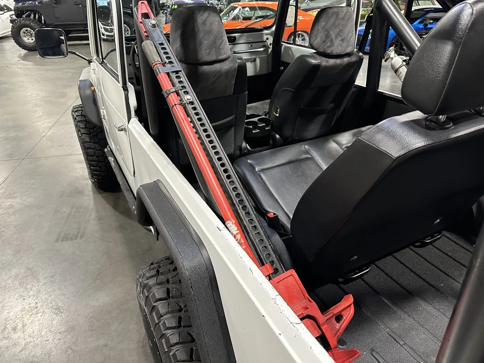1985 Jeep CJ8 Scrambler - Image 27 of 31