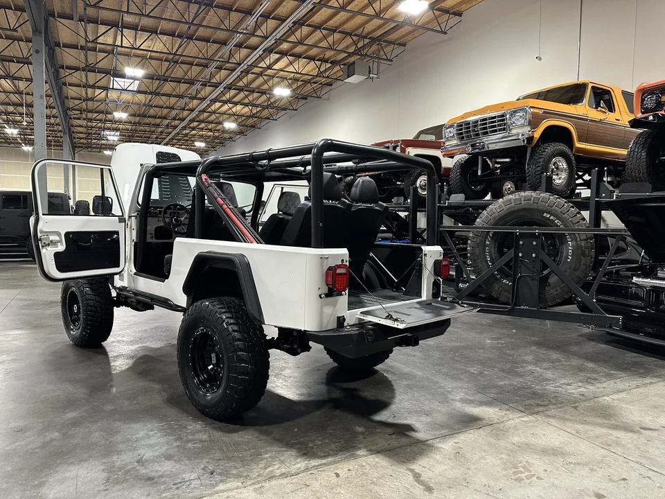 1985 Jeep CJ8 Scrambler - Image 24 of 31