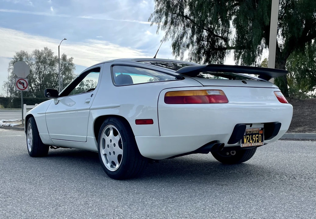 1989 Porsche 928 GT - Image 12 of 31