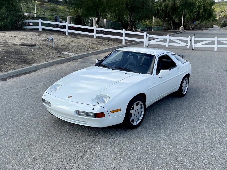 1989 Porsche 928 GT - Image 4 of 31