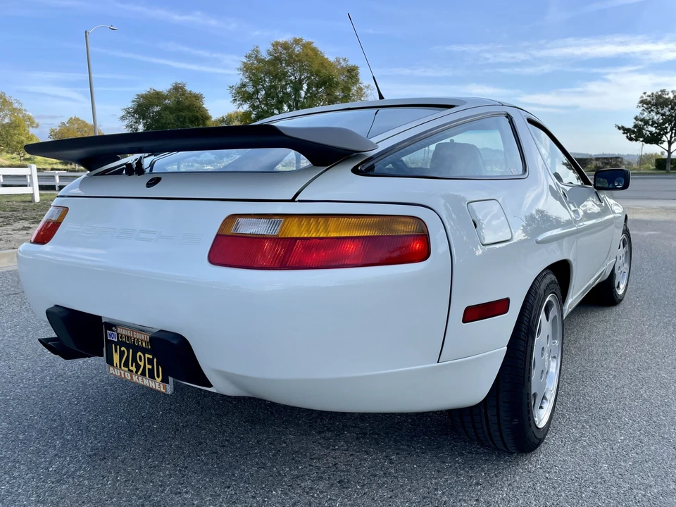 1989 Porsche 928 GT - Image 23 of 31