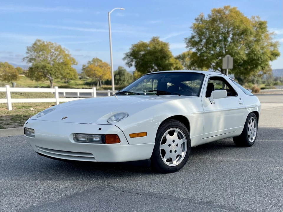 1989 Porsche 928 GT - Image 2 of 31