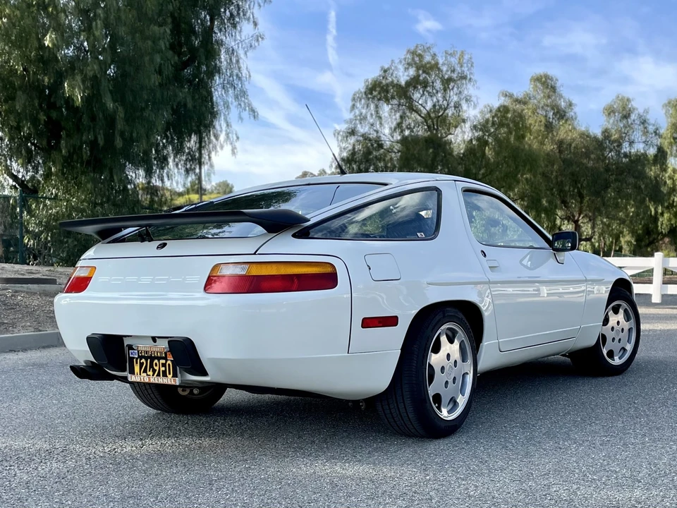 1989 Porsche 928 GT - Image 25 of 31