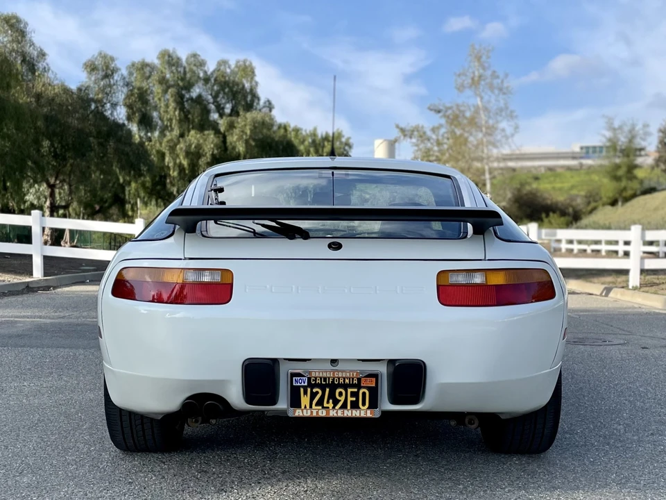 1989 Porsche 928 GT - Image 18 of 31