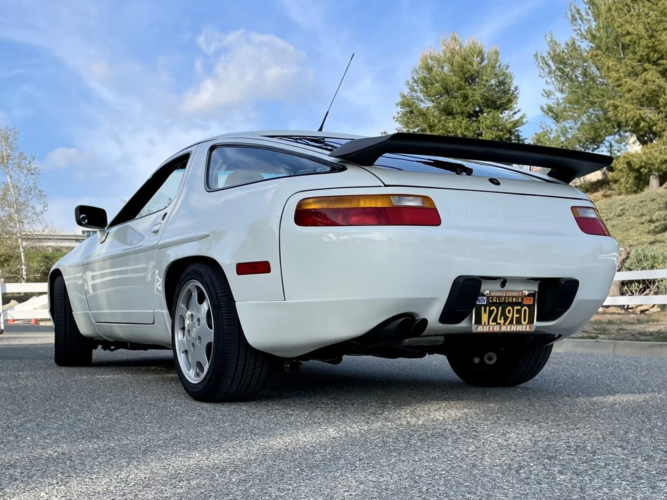 1989 Porsche 928 GT - Image 16 of 31