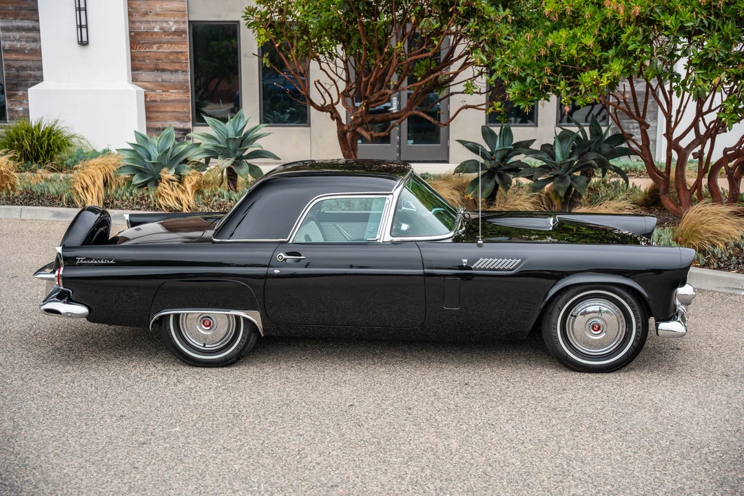 1956 Ford Thunderbird 1st Gen - Image 22 of 31