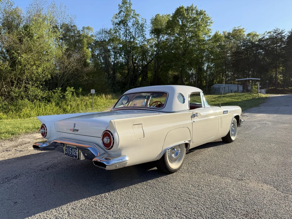 1957 Ford Thunderbird 1st Gen - Image 22 of 31