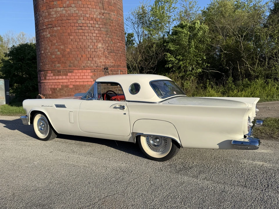 1957 Ford Thunderbird 1st Gen - Image 17 of 31