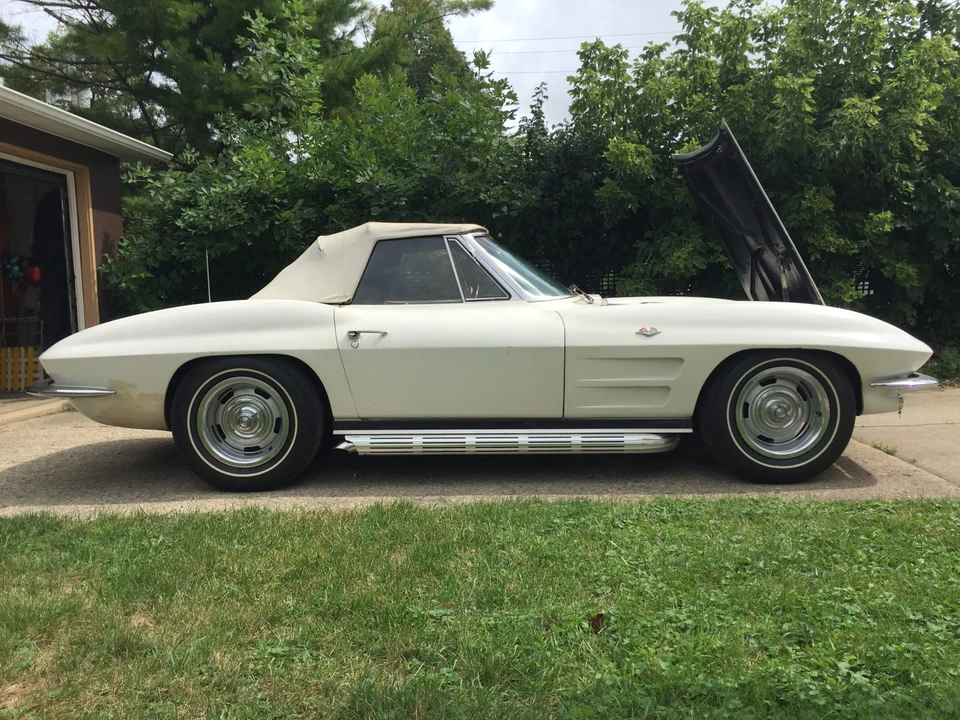 1963 Chevrolet Corvette C2 - Image 30 of 31