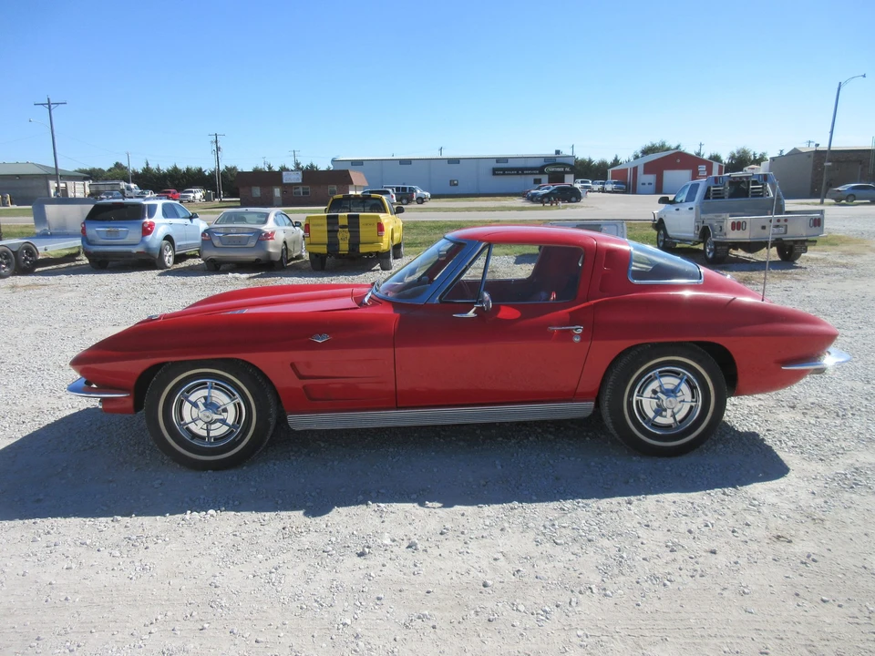 1963 Chevrolet Corvette C2 - Image 9 of 31