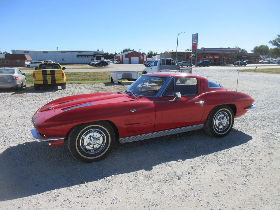 1963 Chevrolet Corvette C2 - Image 10 of 31