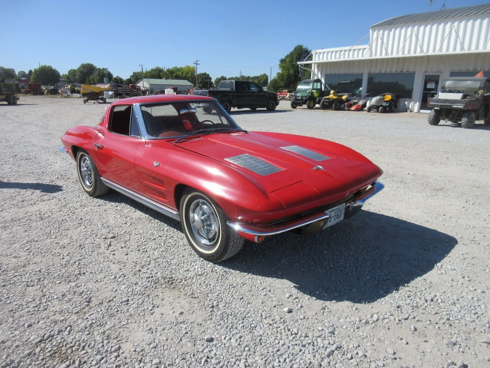 1963 Chevrolet Corvette C2 - Image 3 of 31