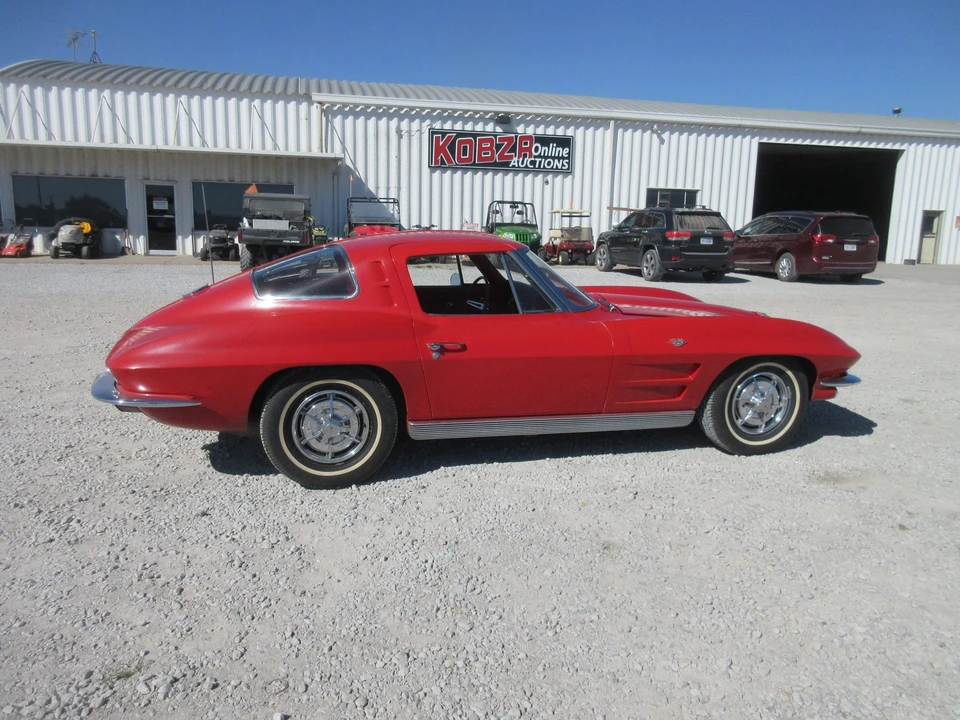1963 Chevrolet Corvette C2 - Image 6 of 31