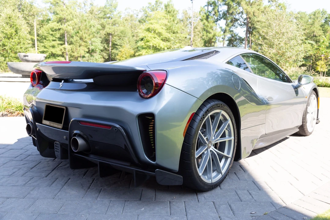 2019 Ferrari 488 Pista - Image 13 of 31
