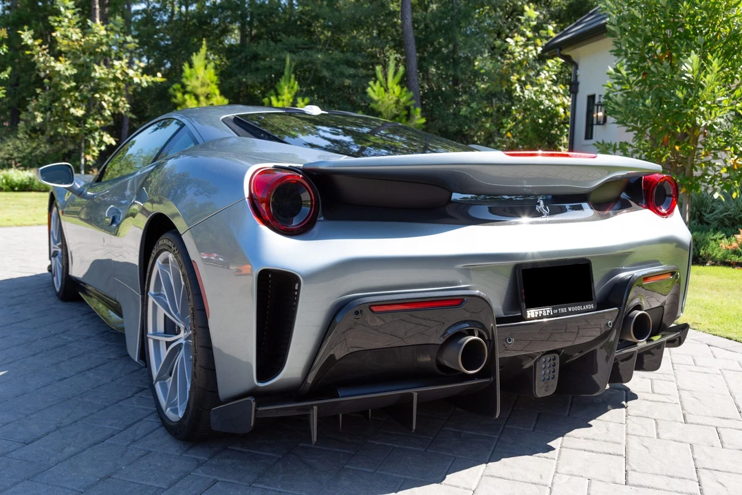 2019 Ferrari 488 Pista - Image 18 of 31