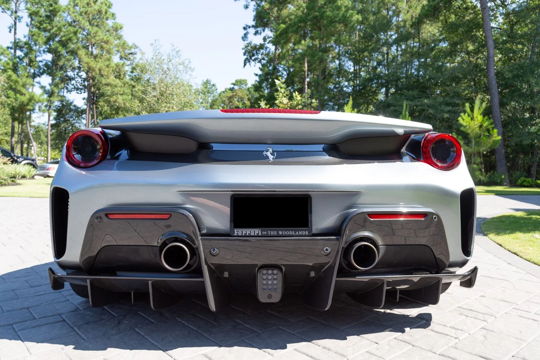 2019 Ferrari 488 Pista - Image 17 of 31