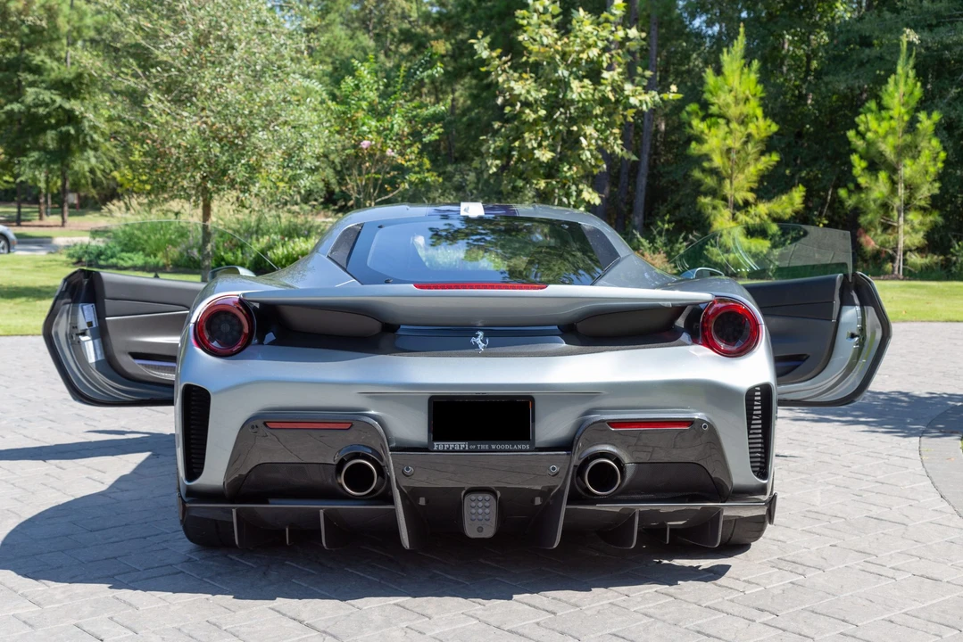 2019 Ferrari 488 Pista - Image 15 of 31