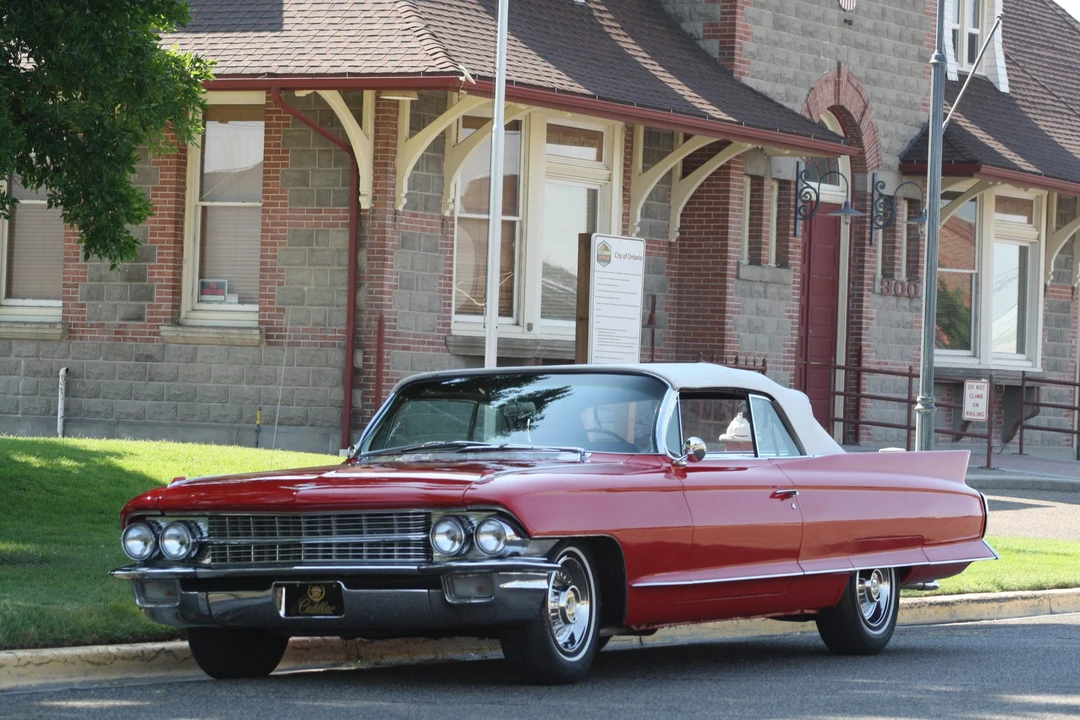 1962 Cadillac Series 62 6th Gen - Image 2 of 31