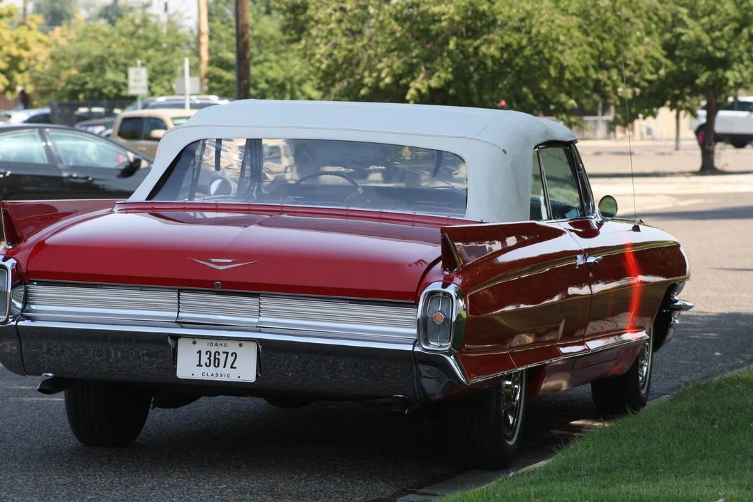 1962 Cadillac Series 62 6th Gen - Image 10 of 31