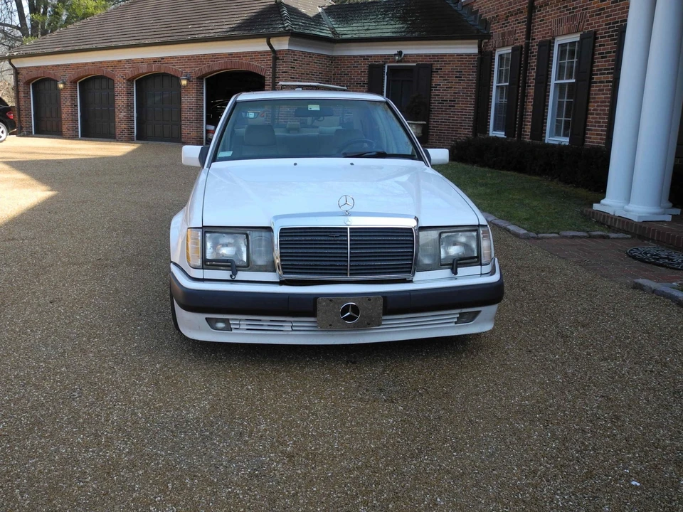 1993 Mercedes-Benz W124 E-Class - Image 17 of 31