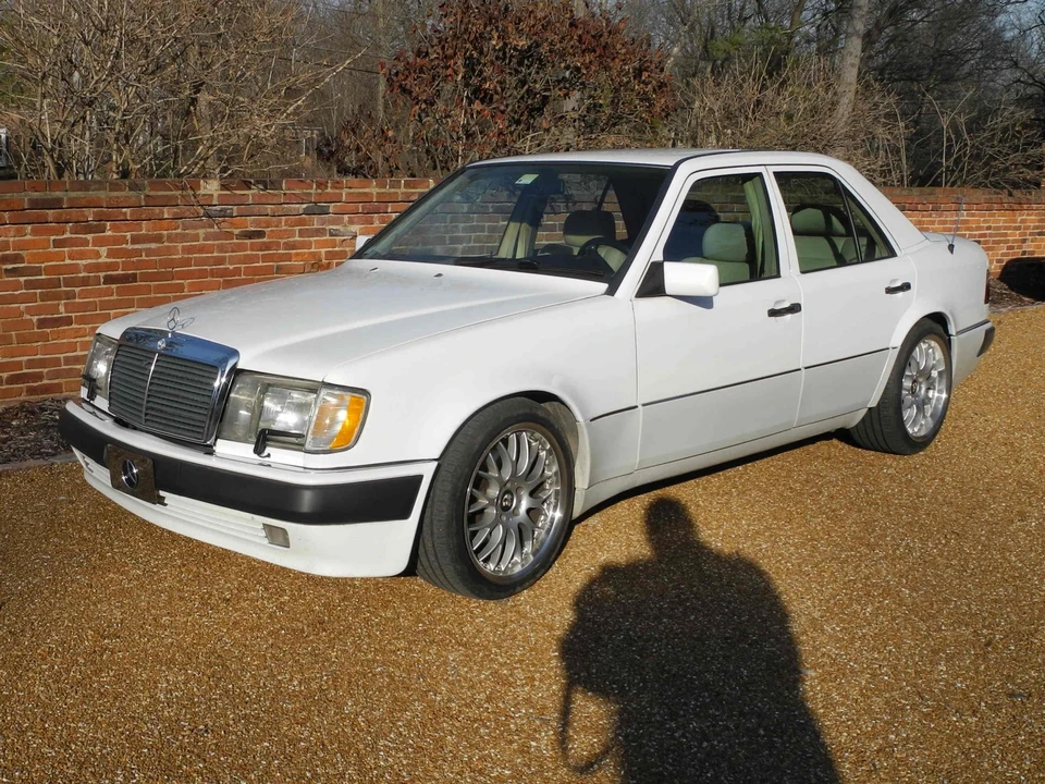 1993 Mercedes-Benz W124 E-Class - Image 3 of 31