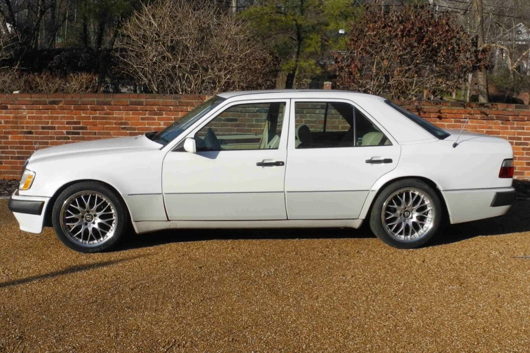 1993 Mercedes-Benz W124 E-Class - Image 7 of 31