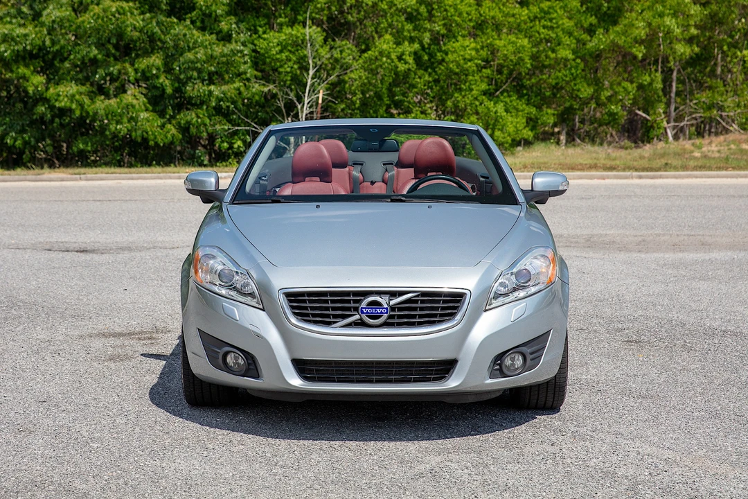 2012 Volvo C70 2nd Gen - Image 8 of 31