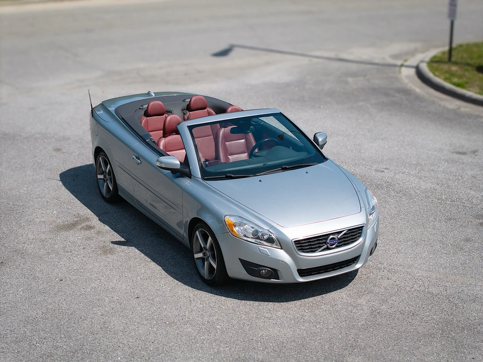 2012 Volvo C70 2nd Gen - Image 29 of 31