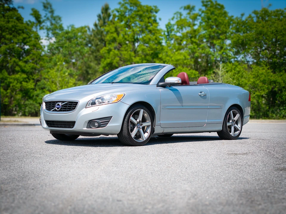 2012 Volvo C70 2nd Gen - Image 12 of 31