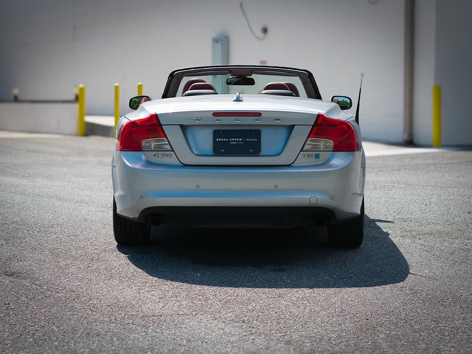 2012 Volvo C70 2nd Gen - Image 17 of 31