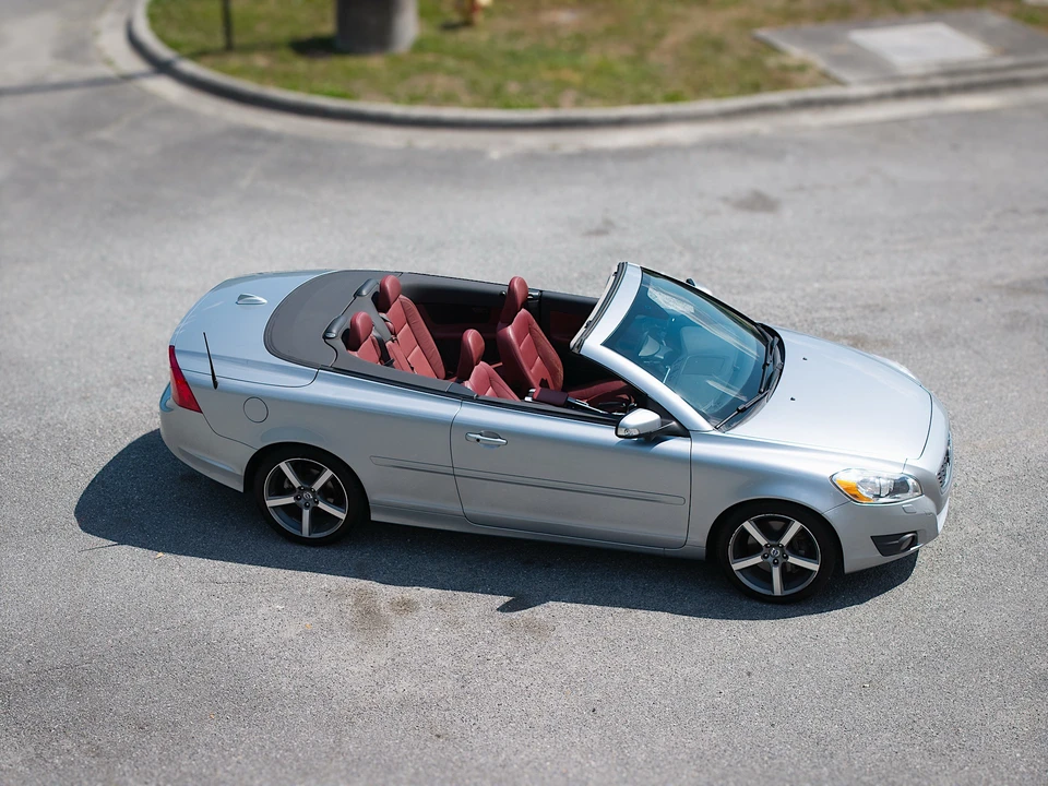 2012 Volvo C70 2nd Gen - Image 28 of 31