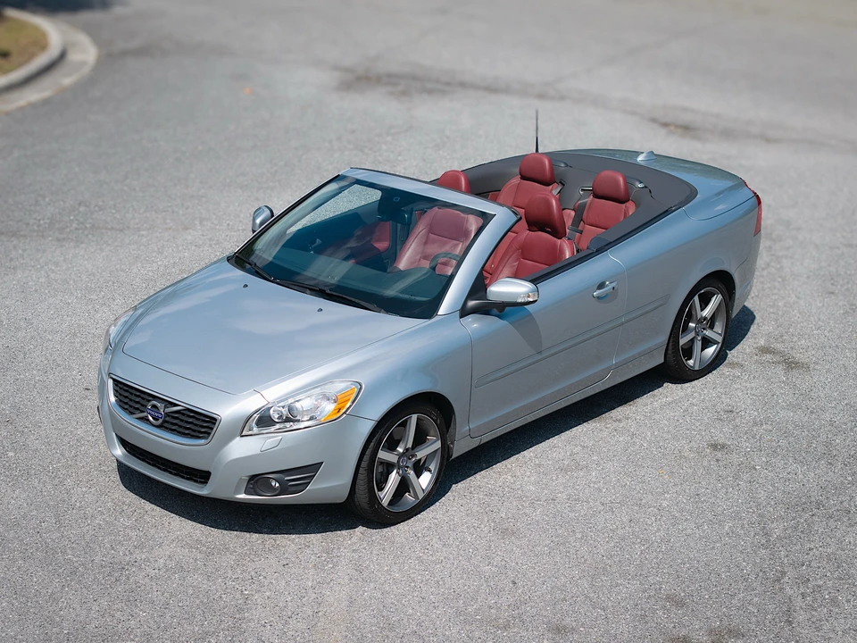 2012 Volvo C70 2nd Gen - Image 13 of 31