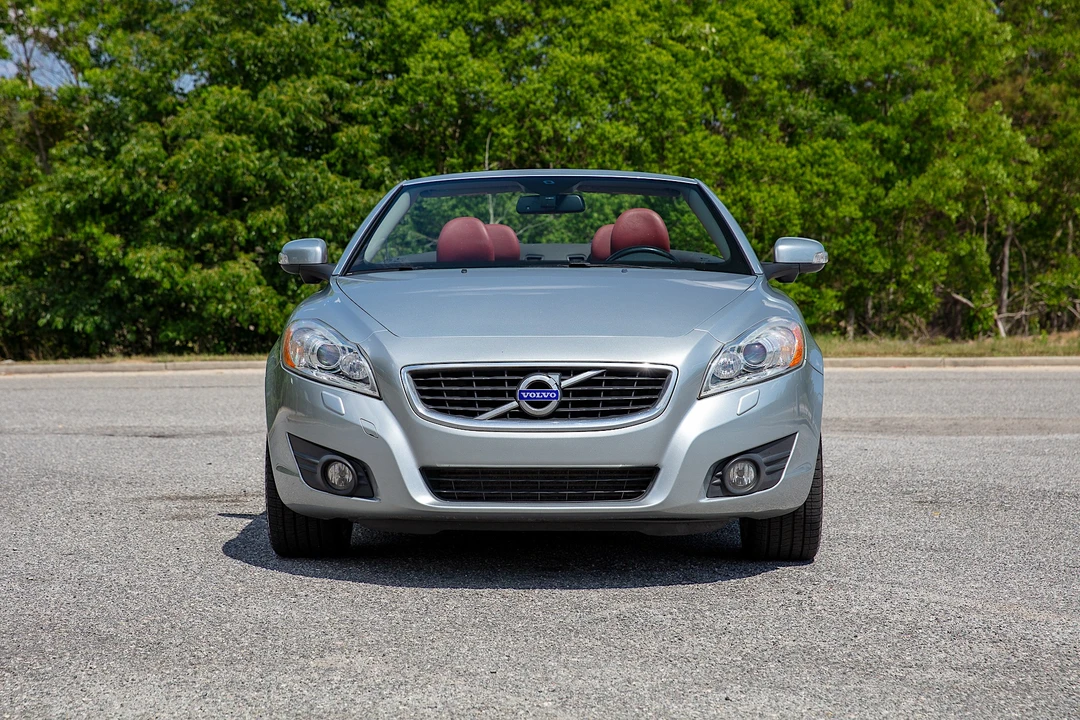 2012 Volvo C70 2nd Gen - Image 26 of 31