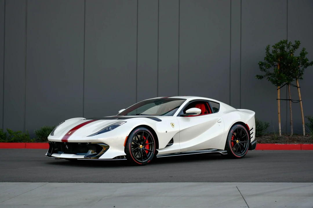 2022 Ferrari 812 Competizione - Image 4 of 31