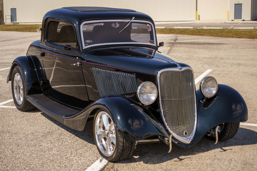 1933 Ford Model 18 & 40 - Image 2 of 31