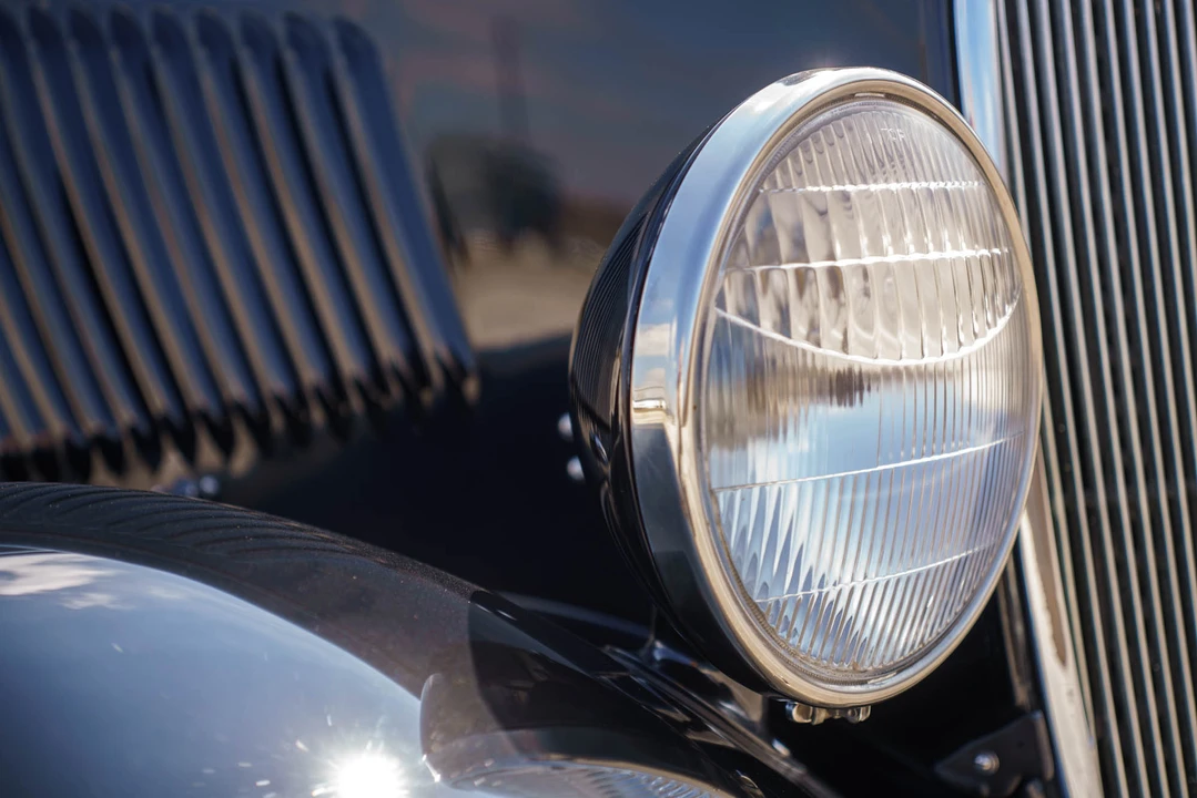 1933 Ford Model 18 & 40 - Image 28 of 31