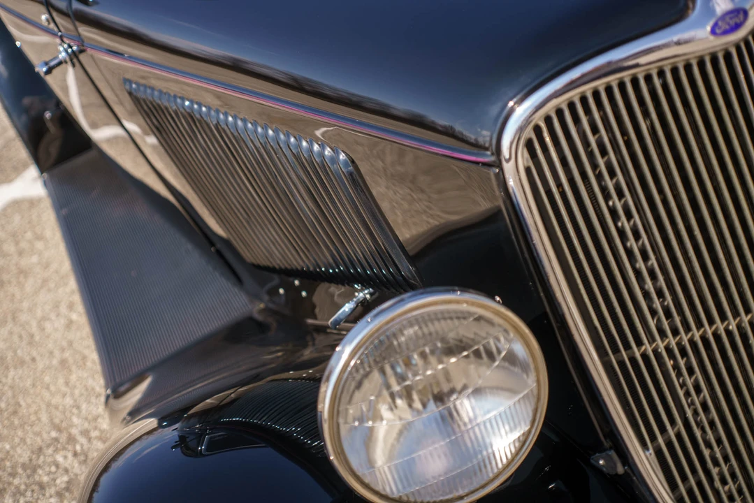 1933 Ford Model 18 & 40 - Image 27 of 31