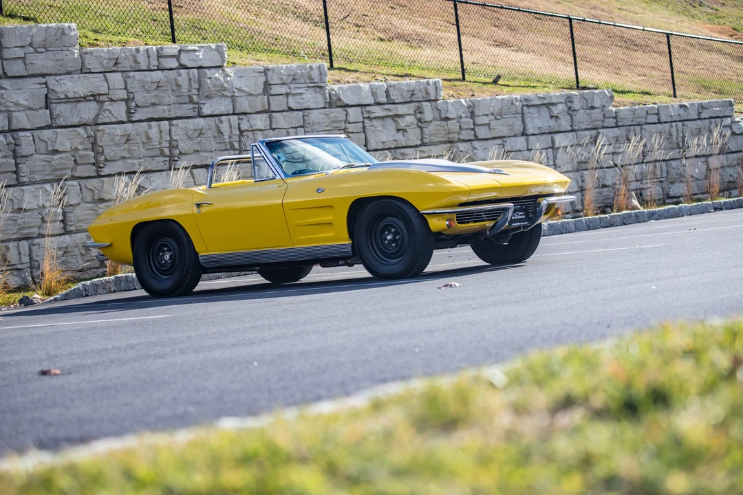 1963 Chevrolet Corvette C2 - Image 6 of 31