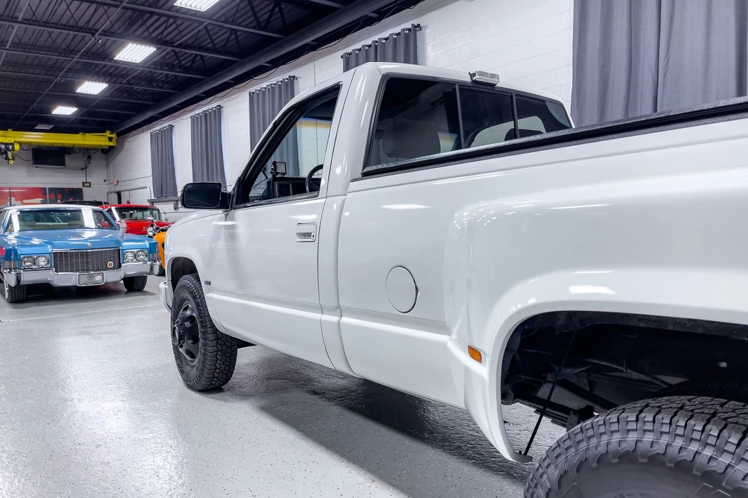 1989 GMC Sierra 1st Gen - Image 28 of 31