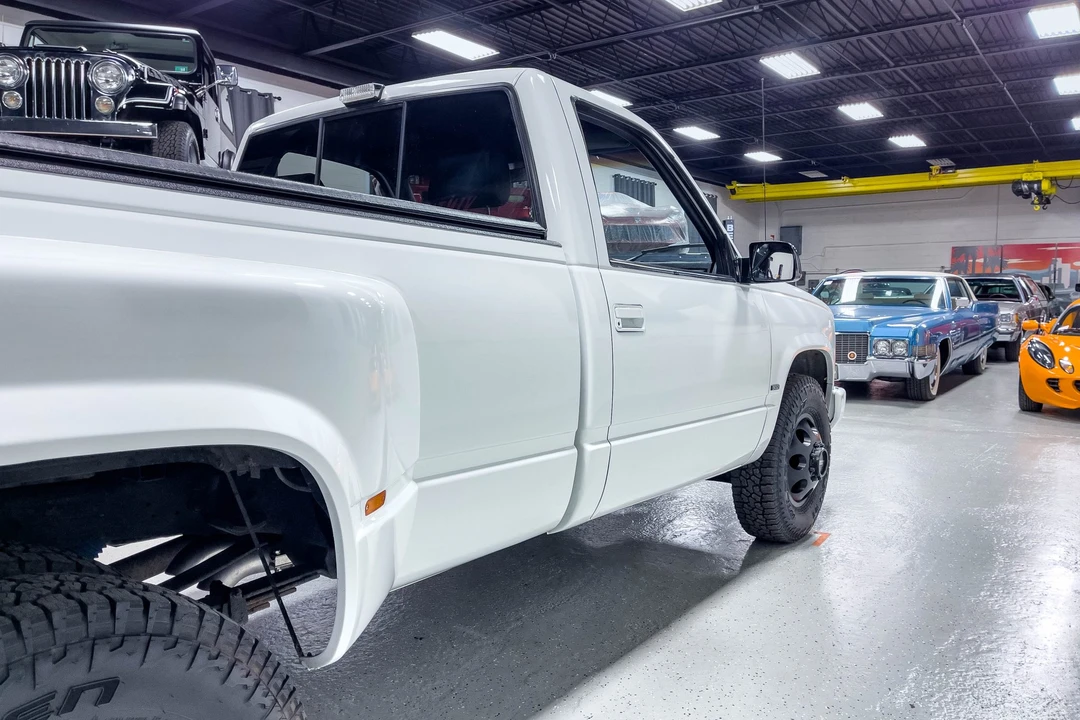 1989 GMC Sierra 1st Gen - Image 25 of 31